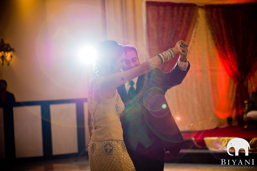 Wedding Photography Styles: Traditional vs. Photojournalistic | DARS  Photography